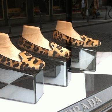 Die neuen Schuhe, Part Three