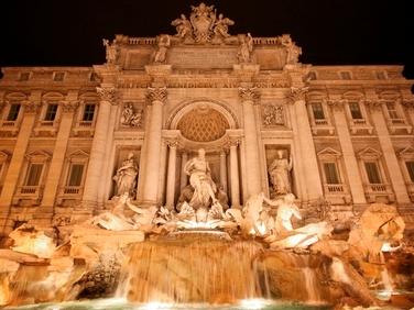 Fendi rettet den Trevi-Brunnen