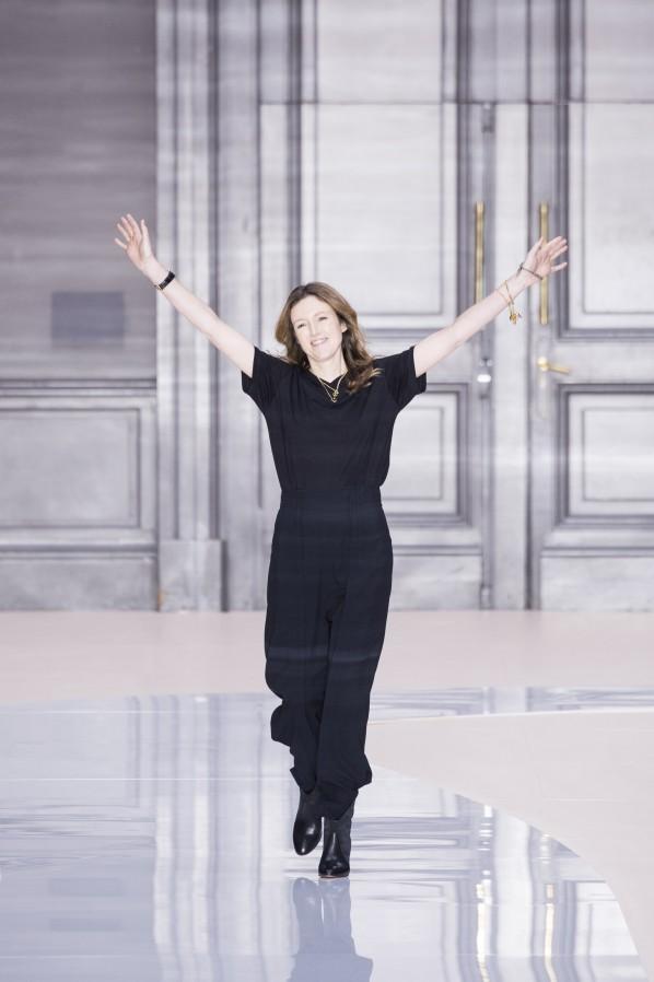 Chloe Clare Waight Keller Winter 2016 Catwalk Bow