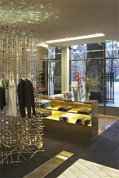 smccartney_v_parisdec08_pr_b