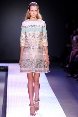giambattista_valli_ss12_0713