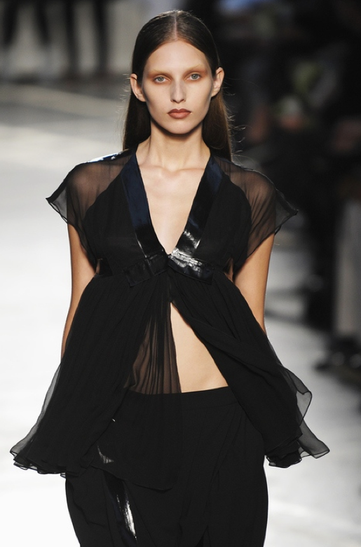 givenchy-modepilot-2010