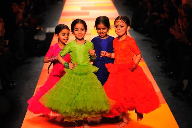 Junior-Gaultier-modepilot-blog-kleid-tüll-couture