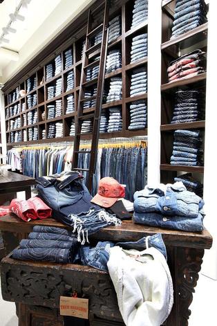 modepilot-blog-true-religion-köln-ehrenstraße-laden-jeans-denim