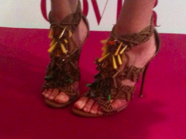 Wer trägt diese Jimmy Choos?