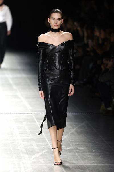 Trends 2025 Lederkleid