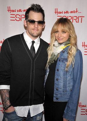 Joel Madden and Nicole Richie arrive to the grand opening celeb-esprit-modepilot-modeblog