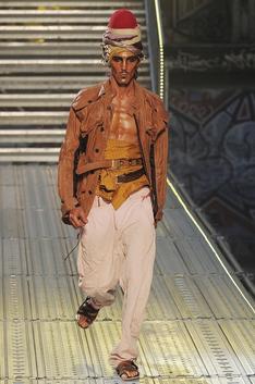 john_galliano_mss10_006
