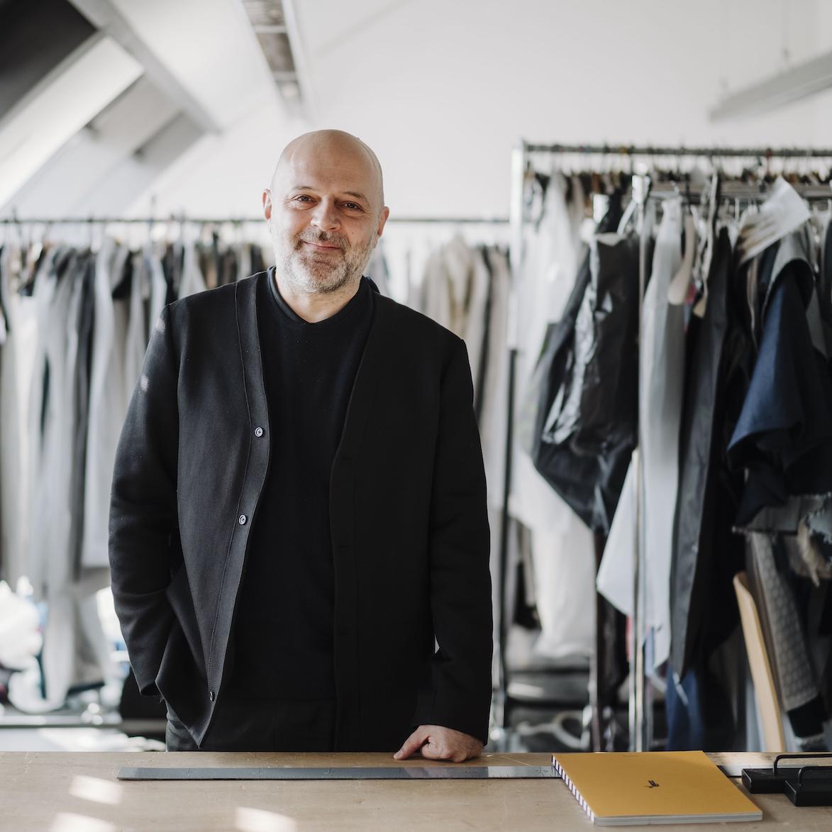 Mode News: Designer Hussein Chalayan an deutscher Hochschule