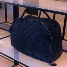 Glück passt in eine Tasche