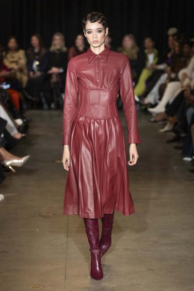 Trends 2025 Lederkleid