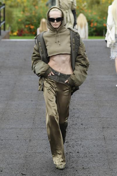 Givenchy Modepilot Selensky Mode Forecast 2023 Modetrends 2023