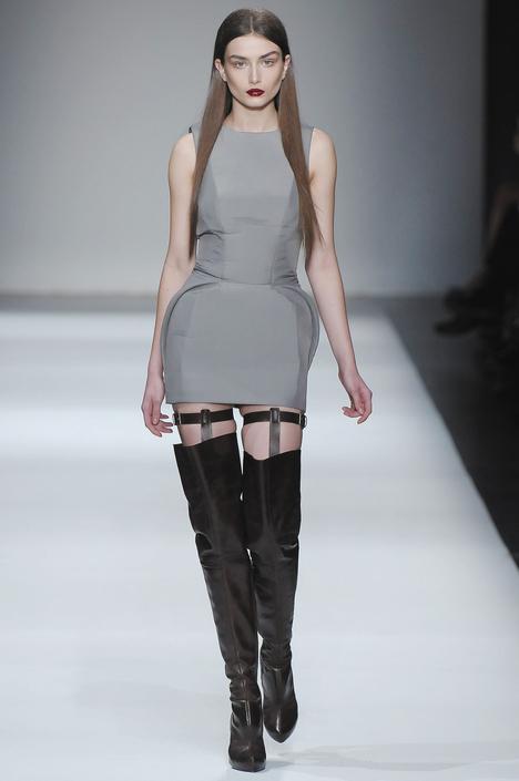 hussein-chalayan_aw09_0501-modepilot