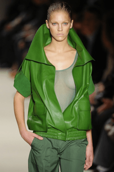 Akris-2011-Modepilot.jpg