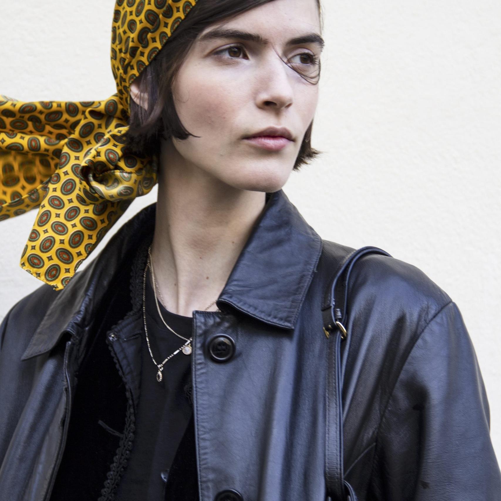 Street Styles mit Kopftuch aus Paris und Mailand