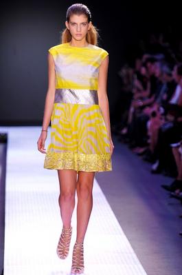 giambattista_valli_ss12_0594