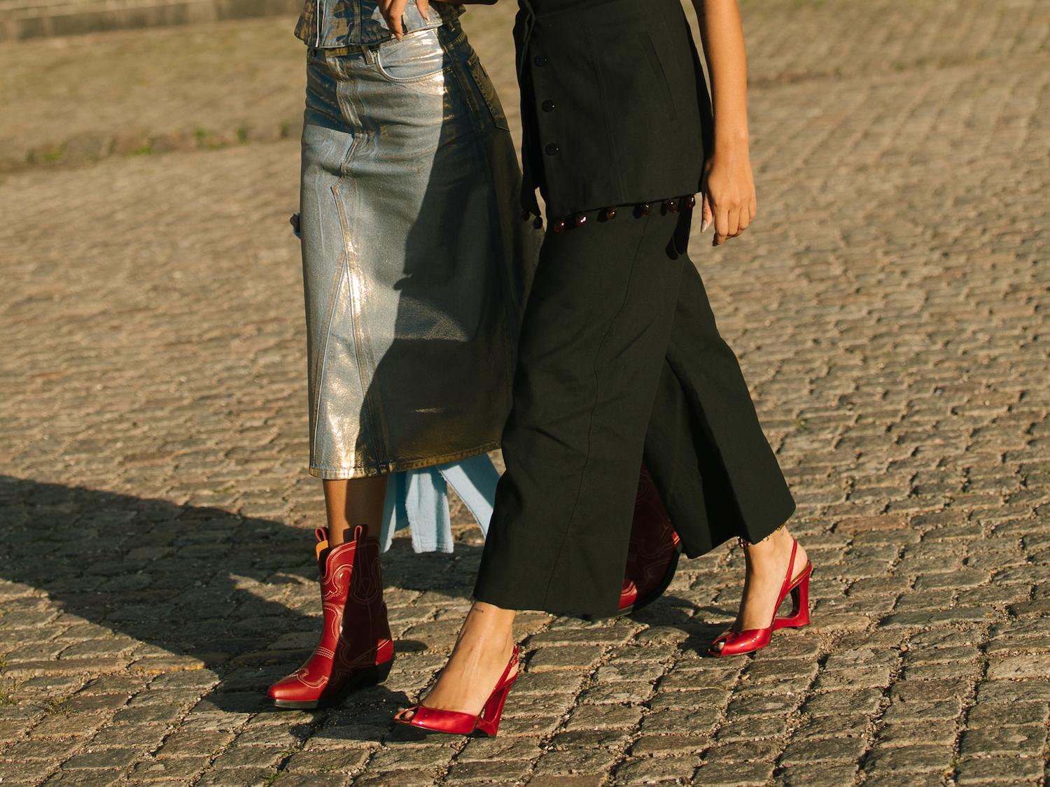 Next: Rote Schuhe