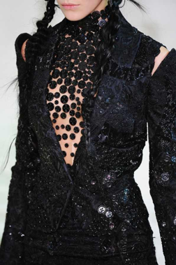 Schlitze Alexander McQueen Modepilot