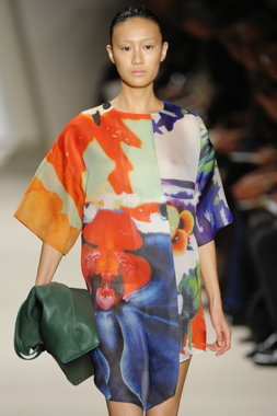 Akris Sommer 2011 Modepilot