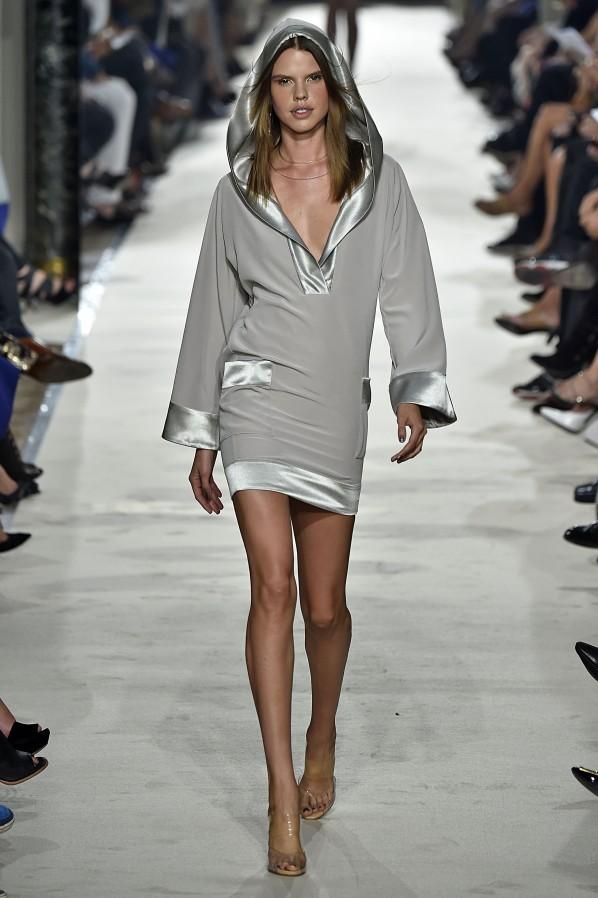 alexis_mabille_ss15_0102