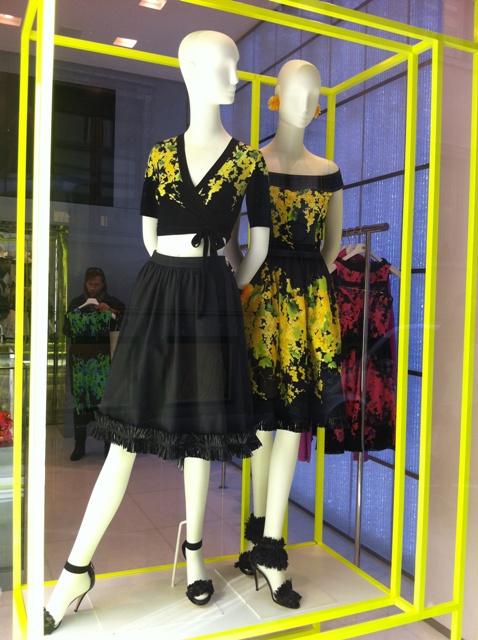 blumarine-modepilot-mailand-mode-fashion-frühling-mailand-schaufenster-diverse 055 (7)