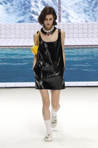 Trend 2025 Runway Catwalk Modepilot